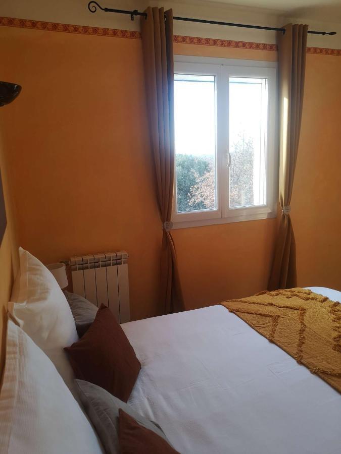 Bed and Breakfast Chez Tata à Régusse Extérieur photo