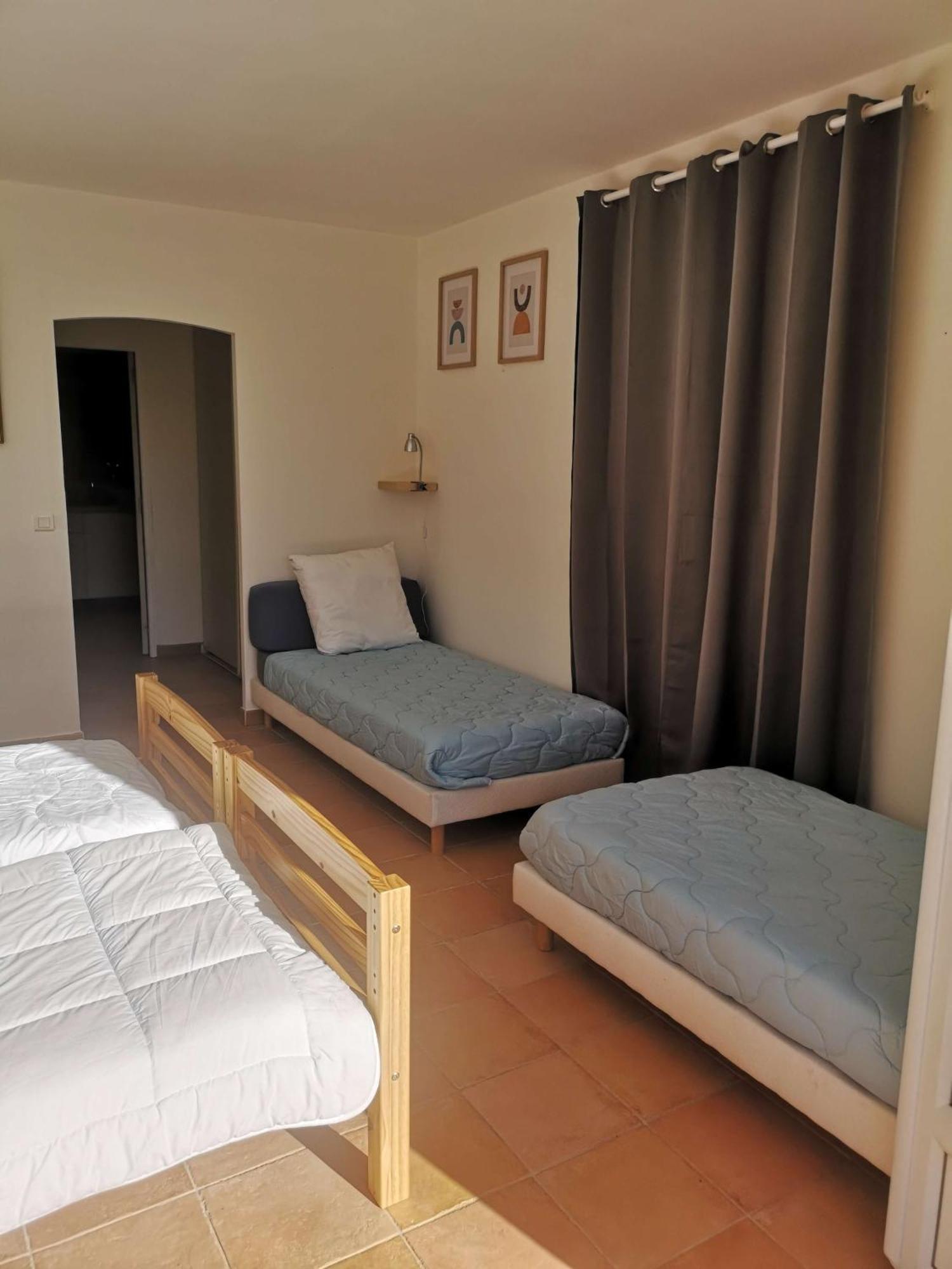 Bed and Breakfast Chez Tata à Régusse Extérieur photo